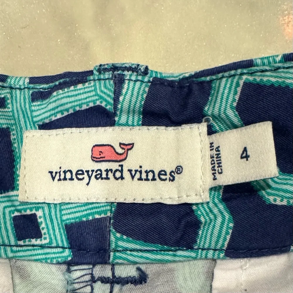 Vineyard Vines Lattice Print Shorts,‎ EUC
